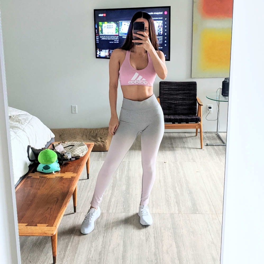 SOLD~Light Pink Gymshark Leggins